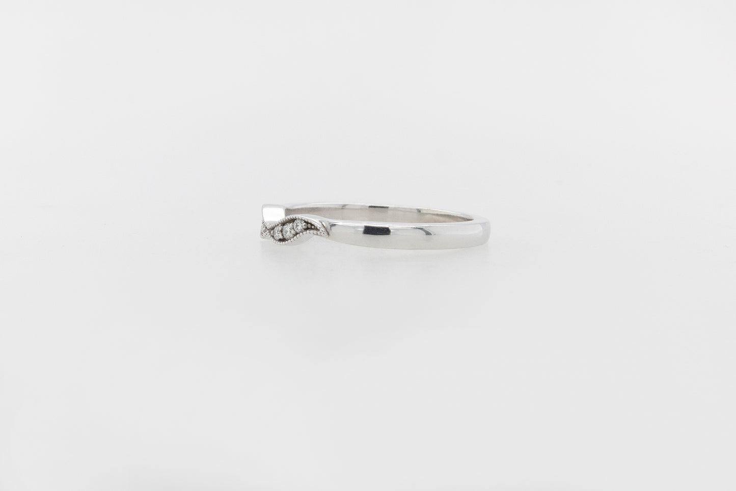 Wedding Ring Fancy Millgrain Diamonds