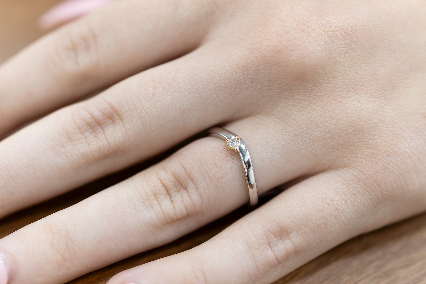 Wedding Ring Curved with Offset Diamond
