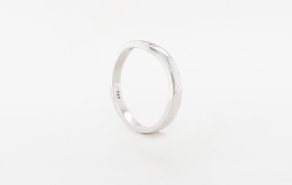 Wedding Ring Curved Diamond 18W 2