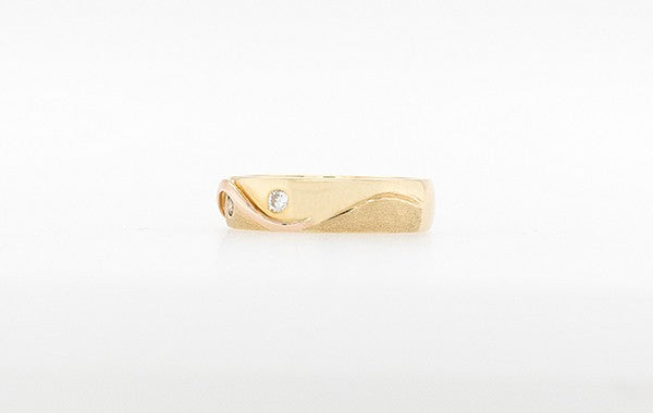 Wedding Ring Diamond Textured
