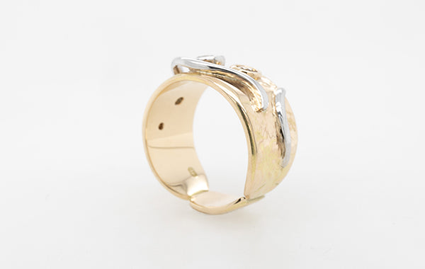 Diamond & Aquamarine Embossed Ring