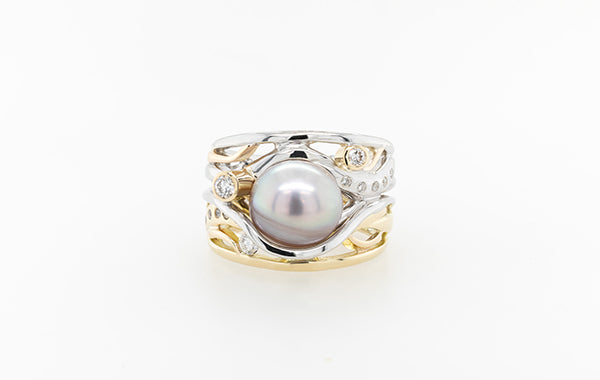 Diamond & Light Mauve Pearl Ring