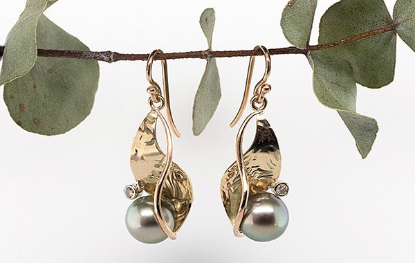 Pearl Champagne Diamond Embossed Drop Earrings