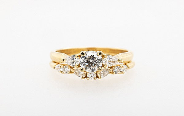 Wedding Ring Diamond RBC & Pears 18Y