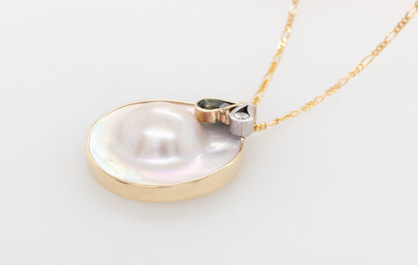Mabe Sapphire Diamond Round Pendant