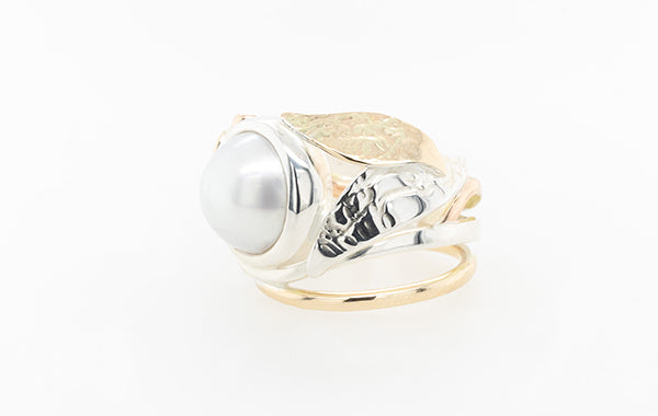 Broome Pearl Embossed Leaf Ring