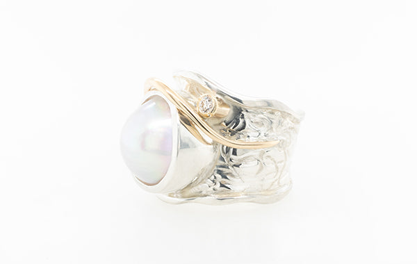 Pearl Wide Molten Ring