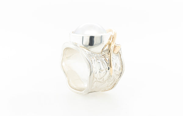Pearl Wide Molten Ring