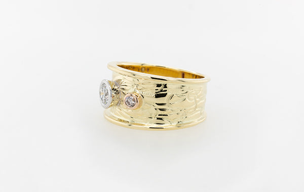 Embossed Pink Diamond Bezel Ridge Ring
