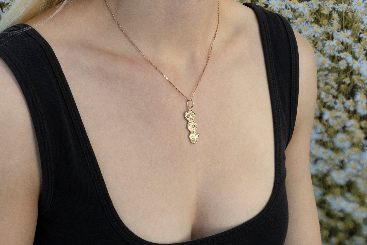 Island Embossed Diamond Drop Pendant