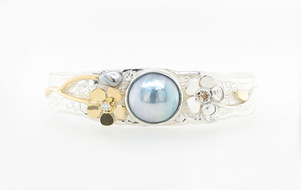 Geraldton Wax Mabe Cuff