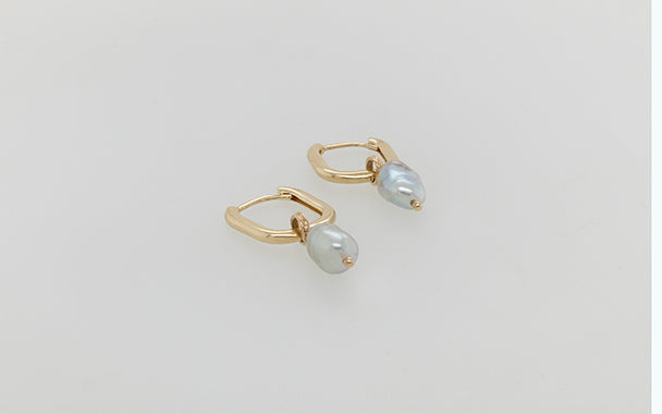 Keshi Drop Huggie Earrings