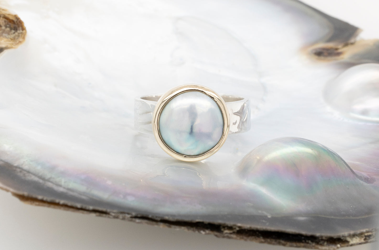 Mabe Embossed Two-Tone Ring