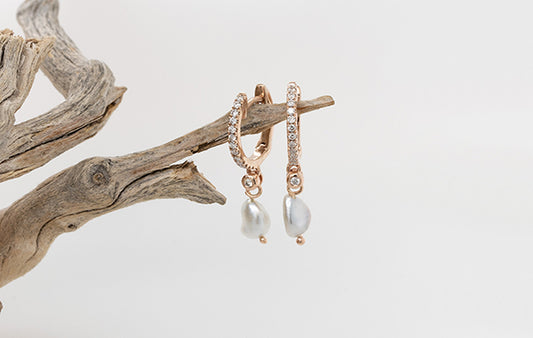 Diamond & Keshi Hugie Earrings