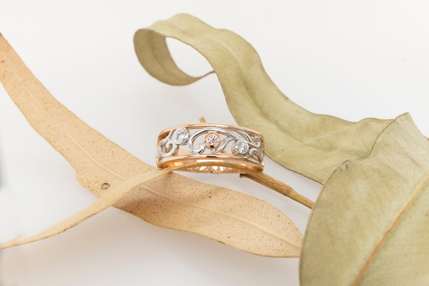 Swirl/ Vine Pink & White Diamond Ring 18WR