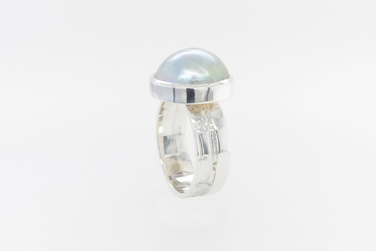 Mabe Ring Half Embossed