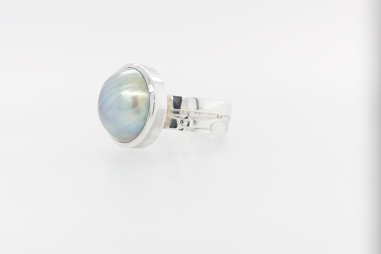 Mabe Ring Half Embossed