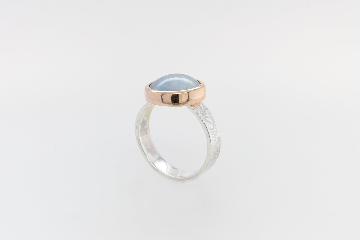 Embossed Mabe Ring Silver and Rose