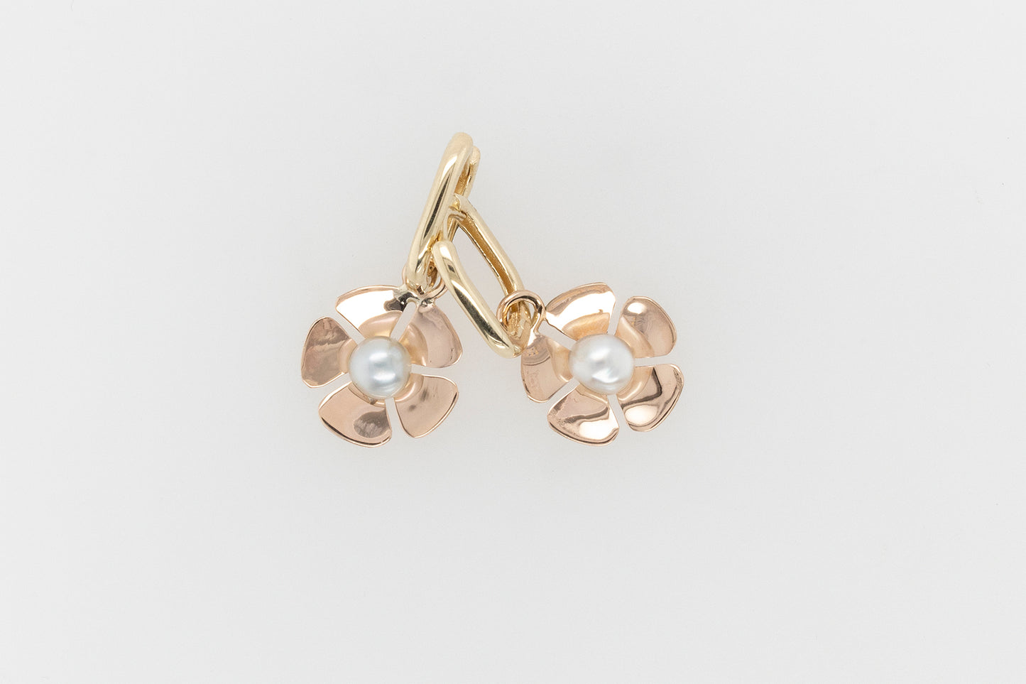 Geraldton Wax Pearl Huggies