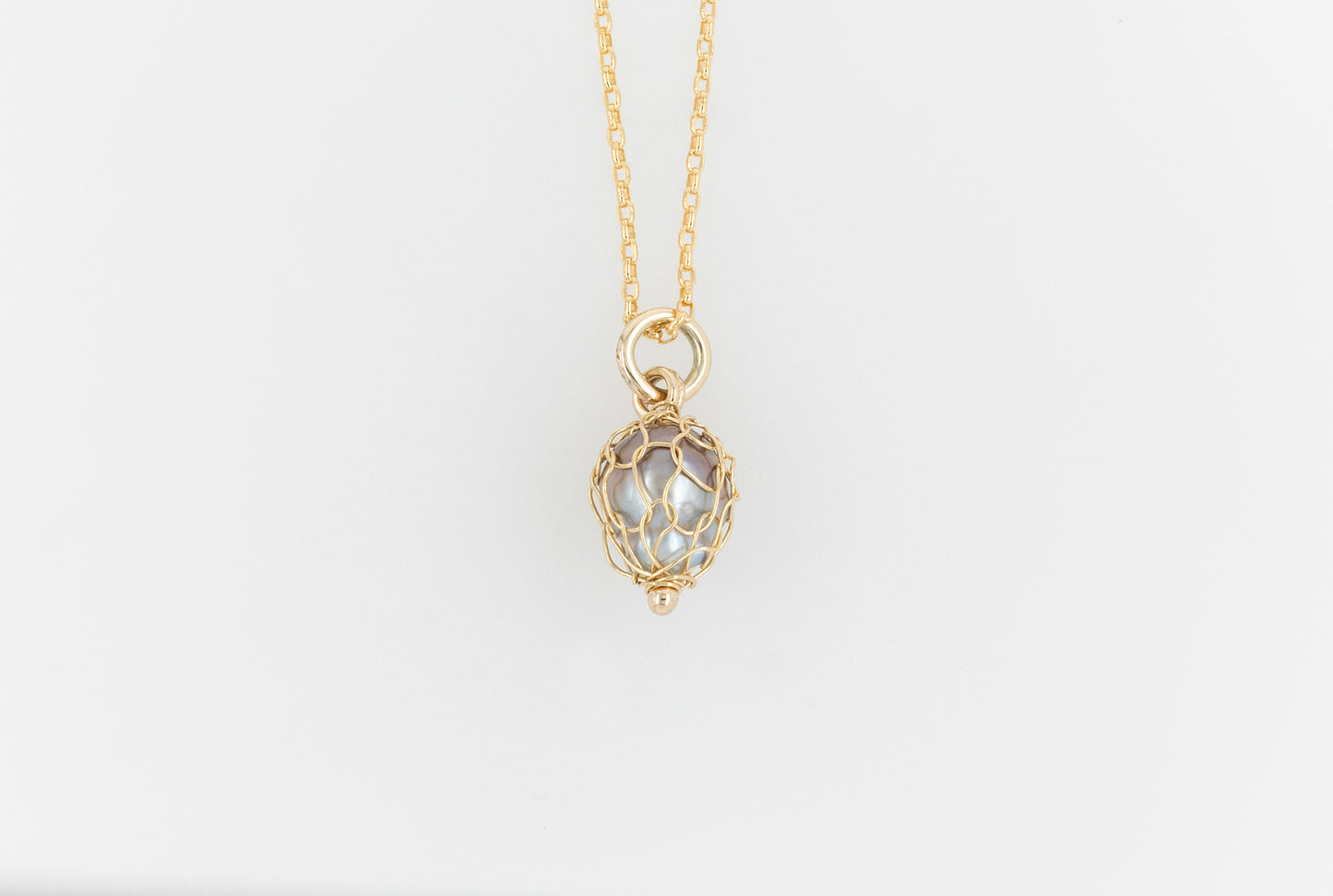 Pearl Knit Pendant
