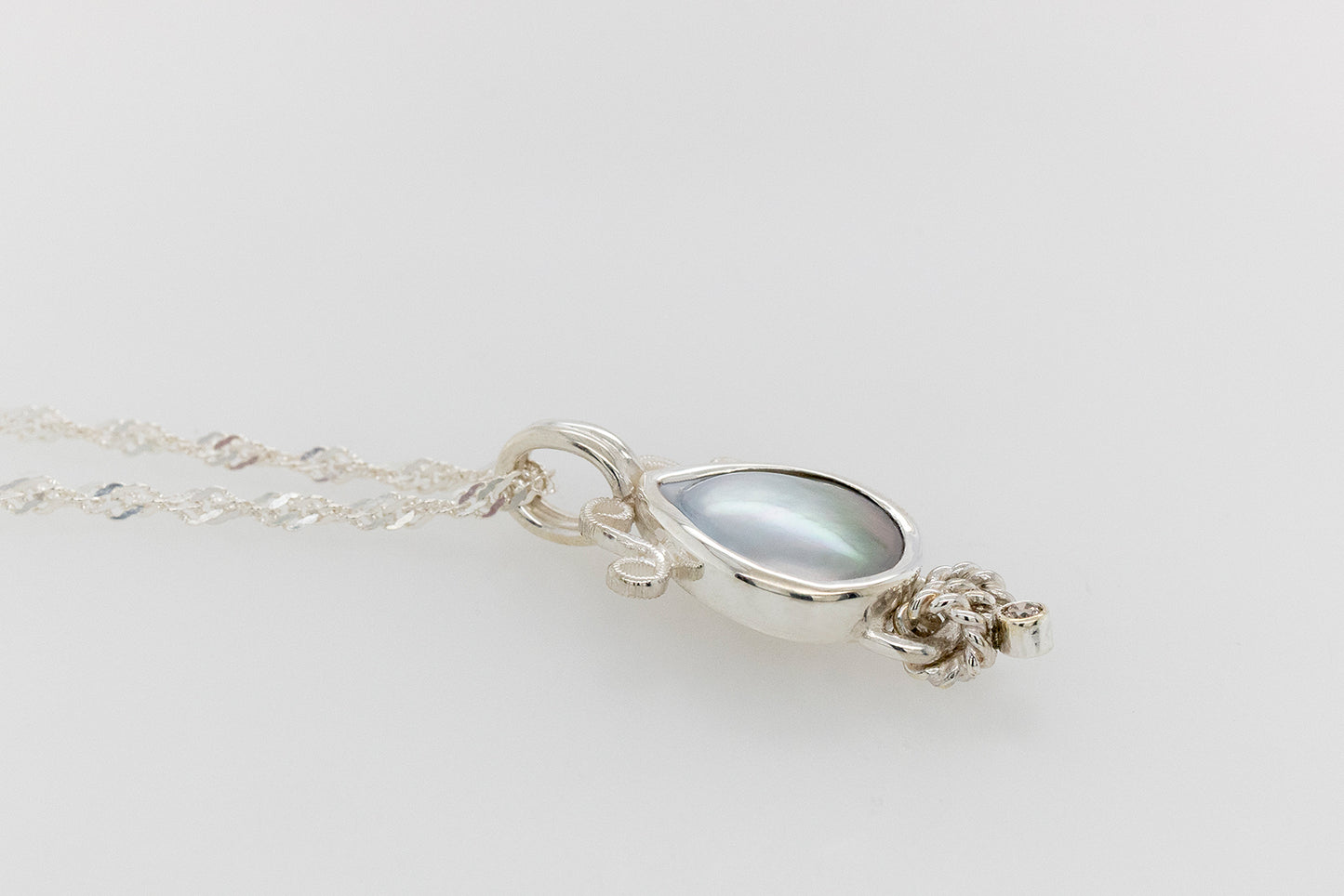 Mabe Diamond Antique Pendant