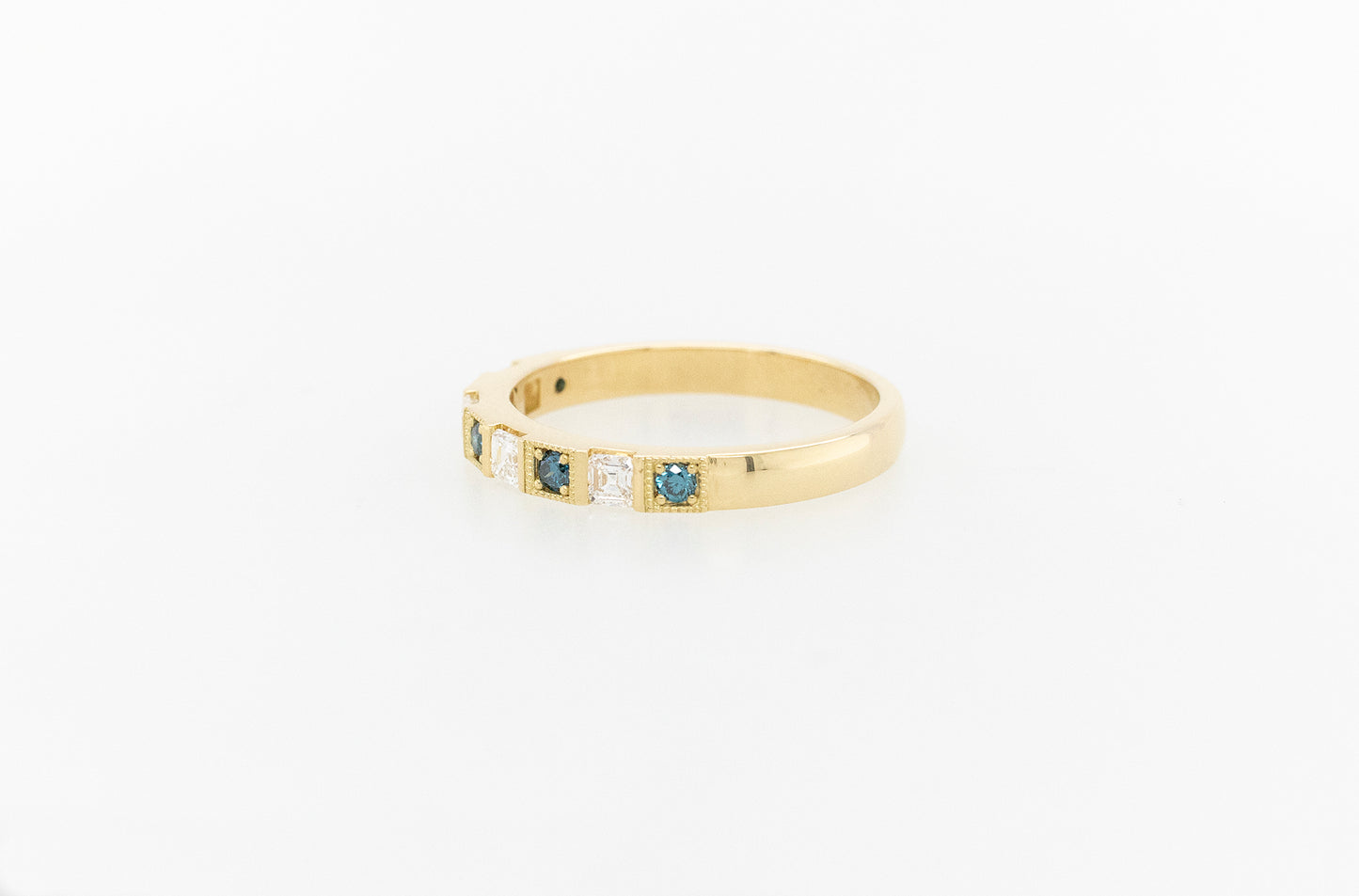Eternity Ring Ascher Cut White & Blue Diamonds