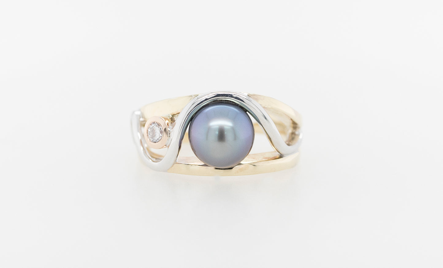 Pearl Swirl Diamond Ring