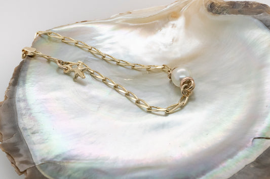 Pearl Bracelet with starfish charm
