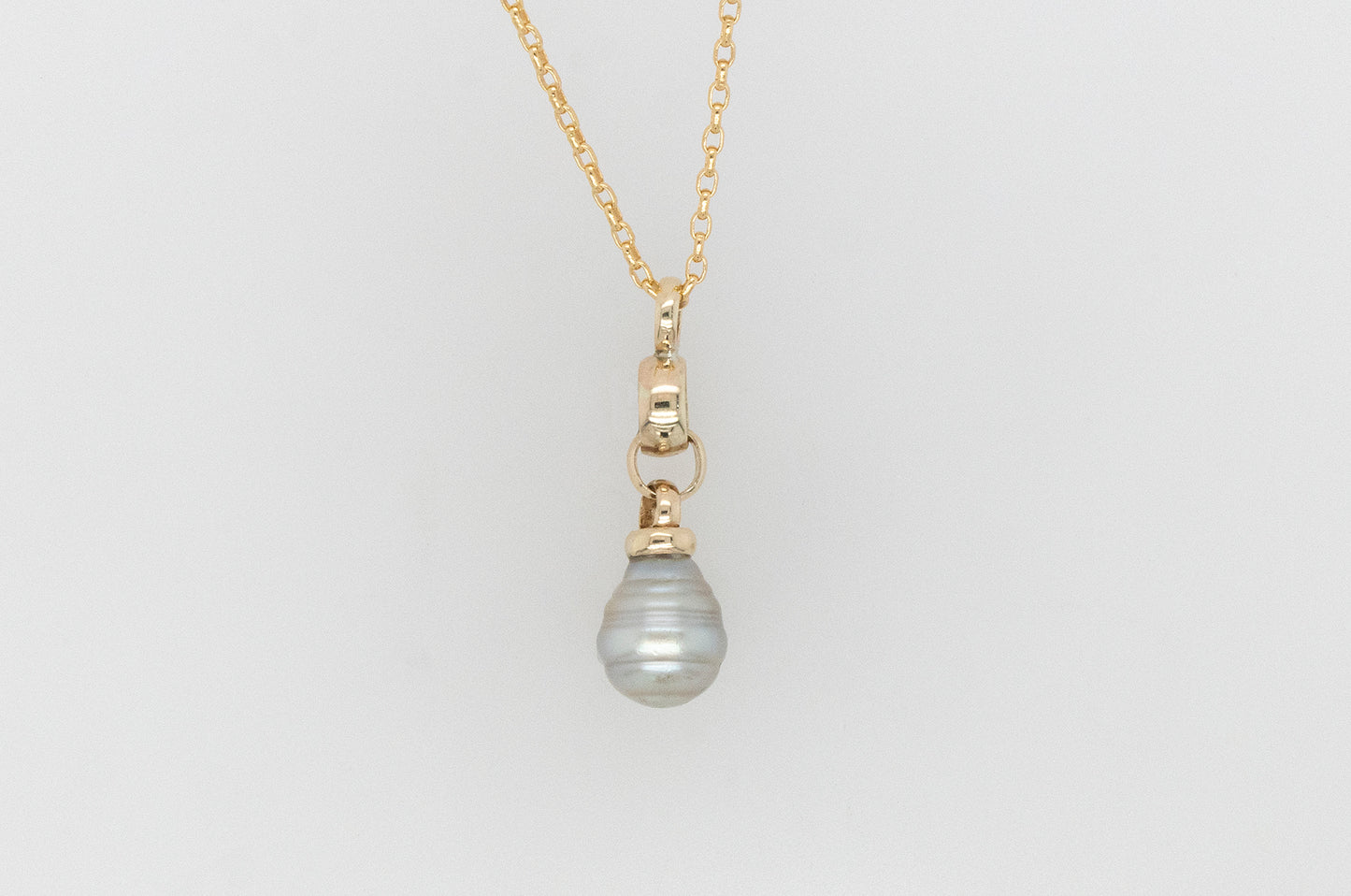 Circle Drop Pearl Belcher Pendant