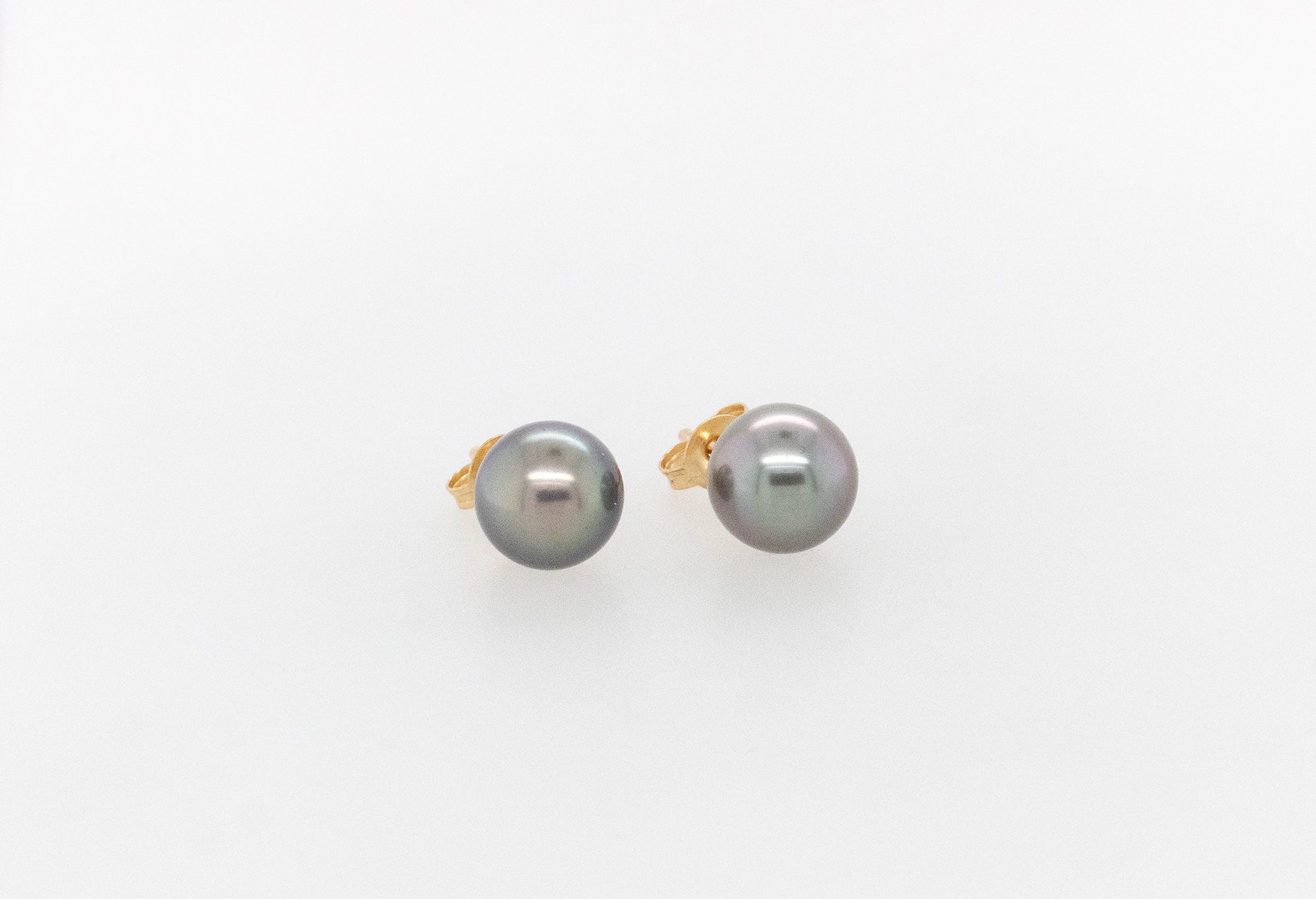 Black Lipped Pearl Studs