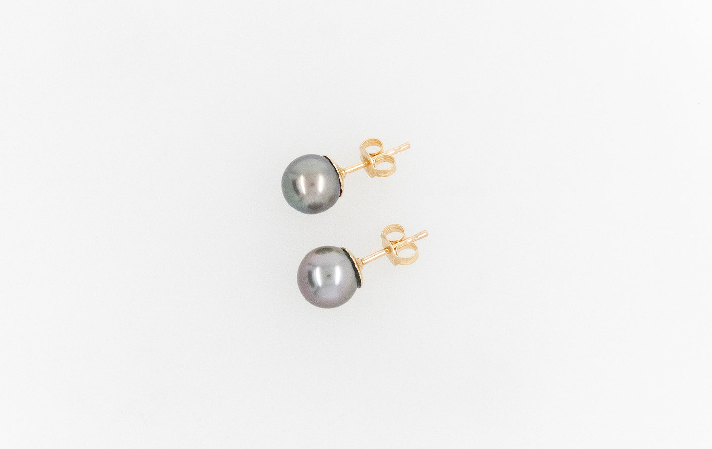 Black Lipped Pearl Studs