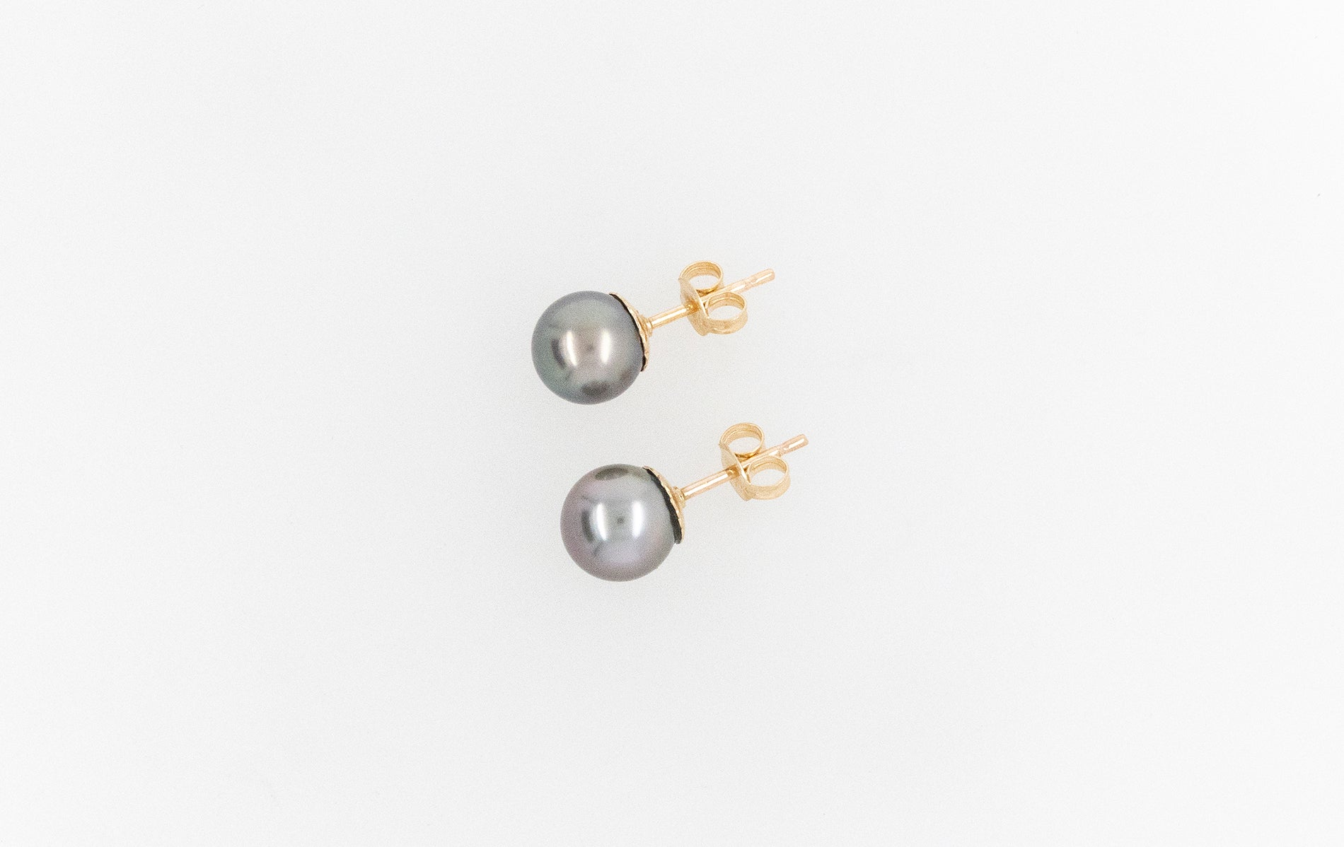 Black Lipped Pearl Studs