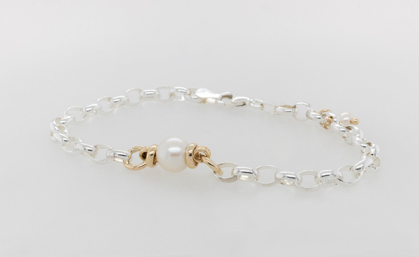 Akoya Pearl Bracelet with mini Akoya Charm