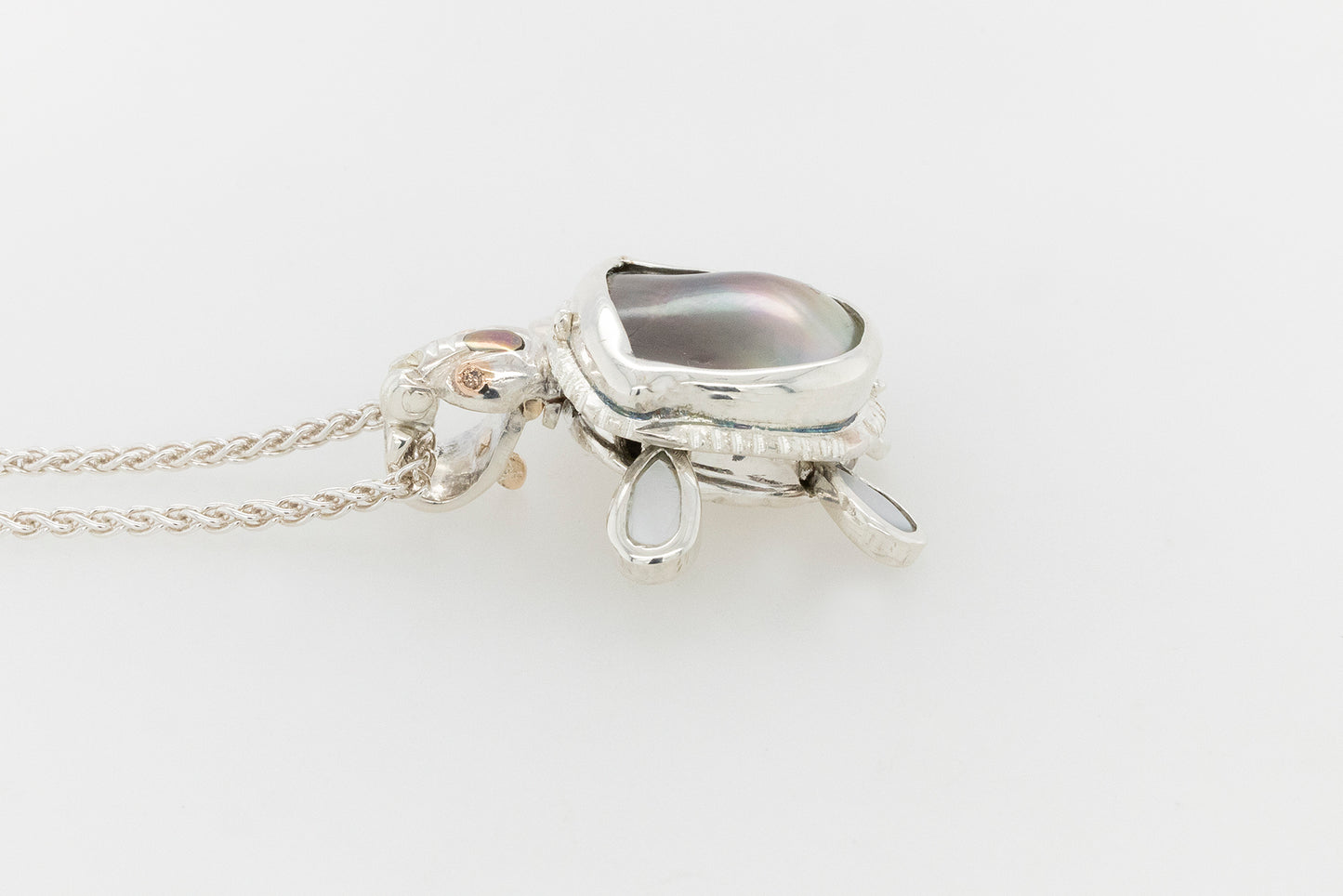 Abrolhos Islands Mabe Pearl Turtle Pendant