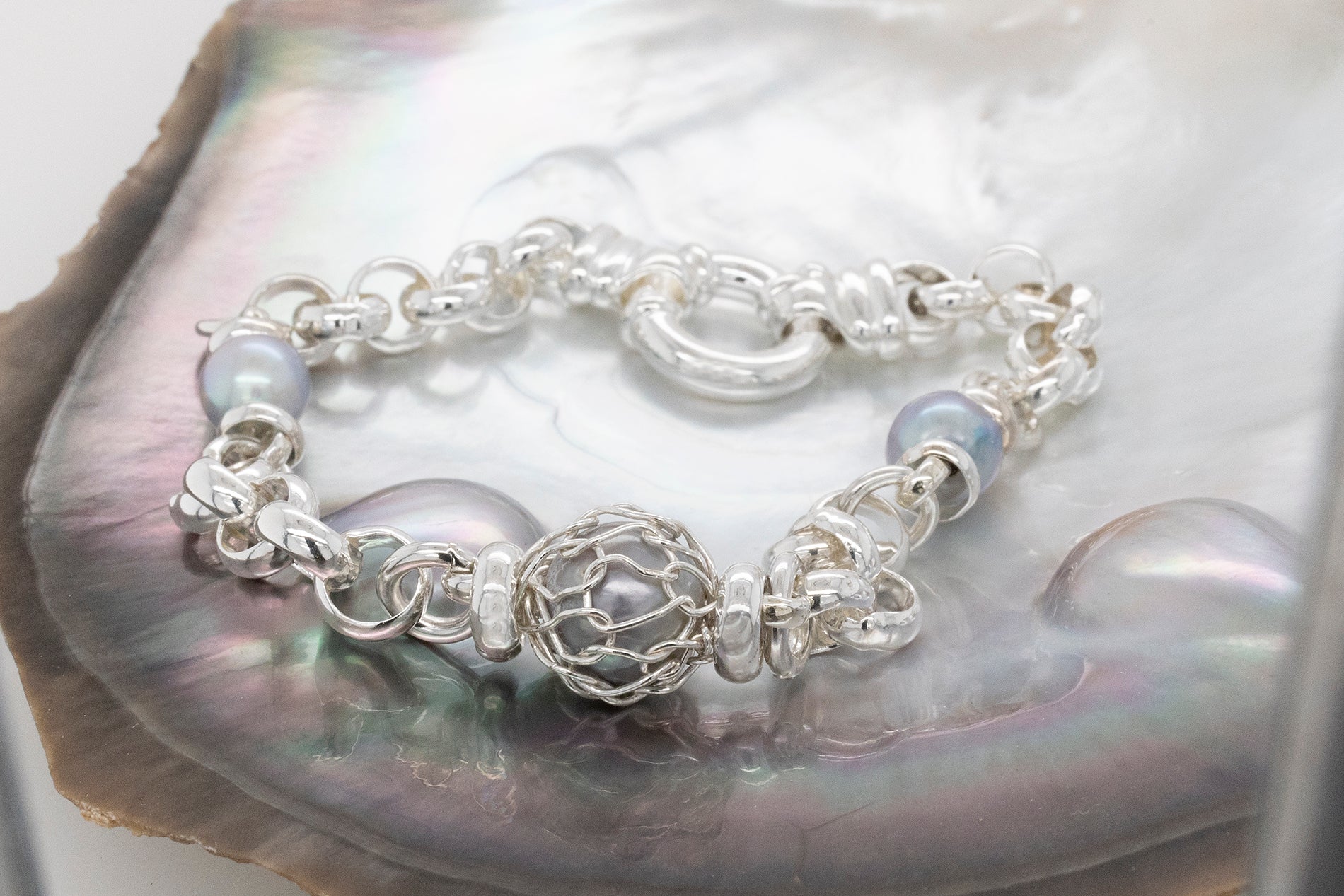 French Knitted Abrolhos Pearl Belcher Bracelet