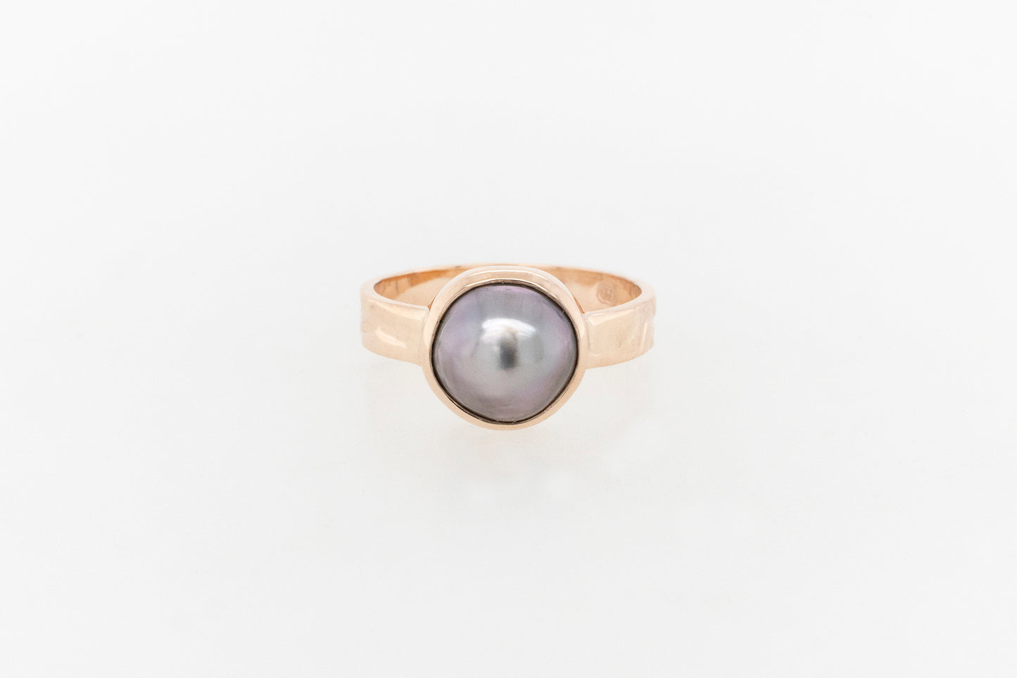 Mabe Embossed Ring in Rose Gold