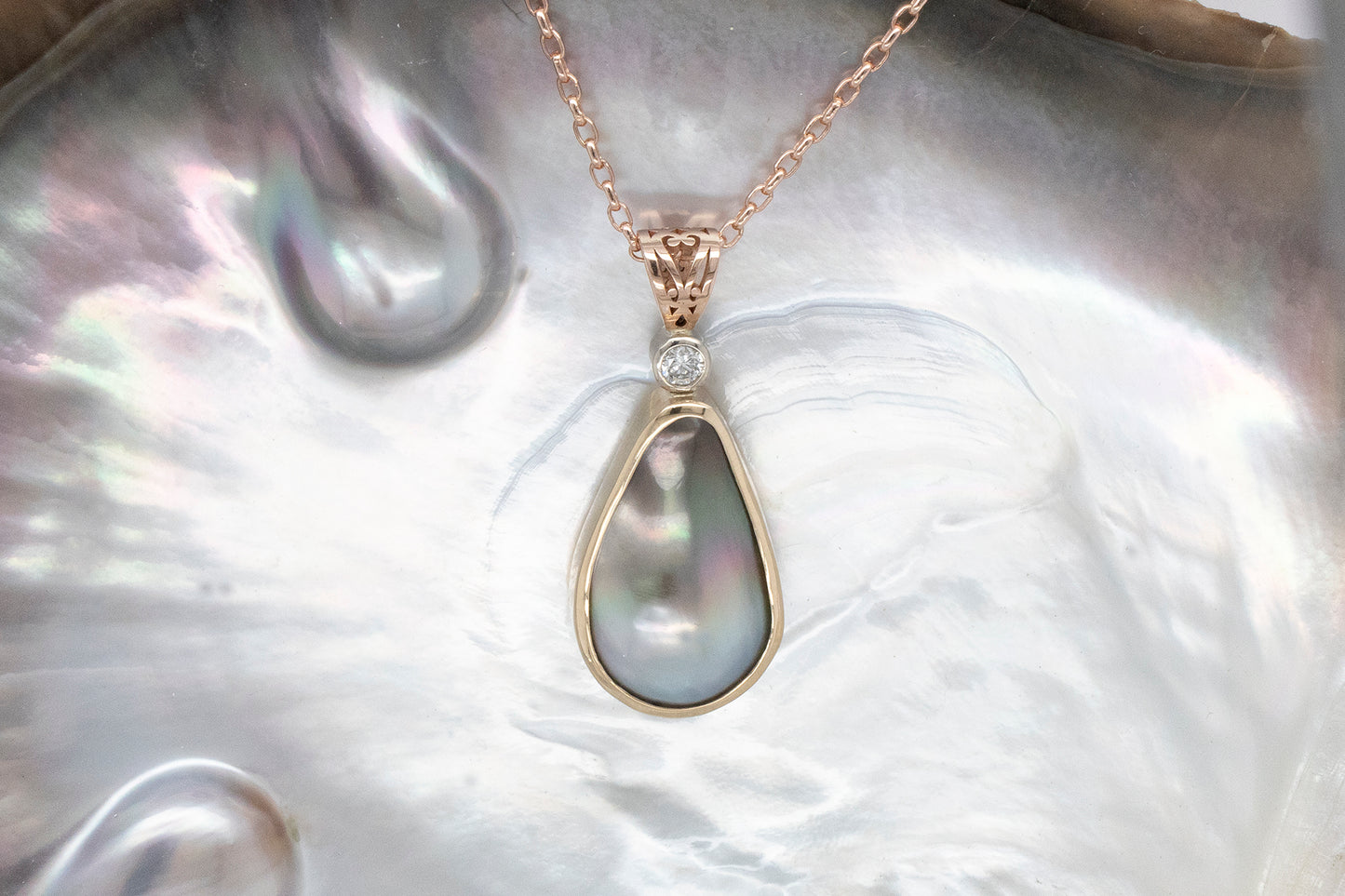 Diamond Mabe Pearl Pendant