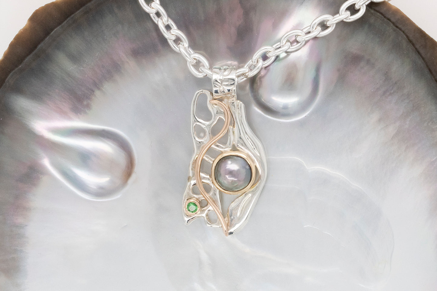 Tsavorite Garnet and Abrolhos Pearl Oceania Pendant