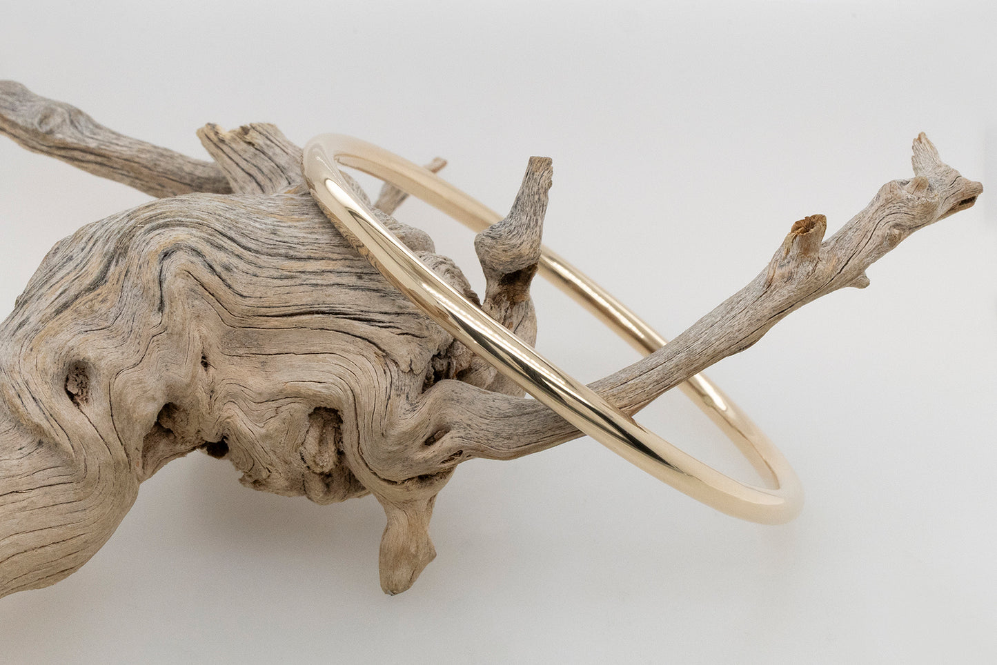 Solid 4mm Gold Bangle