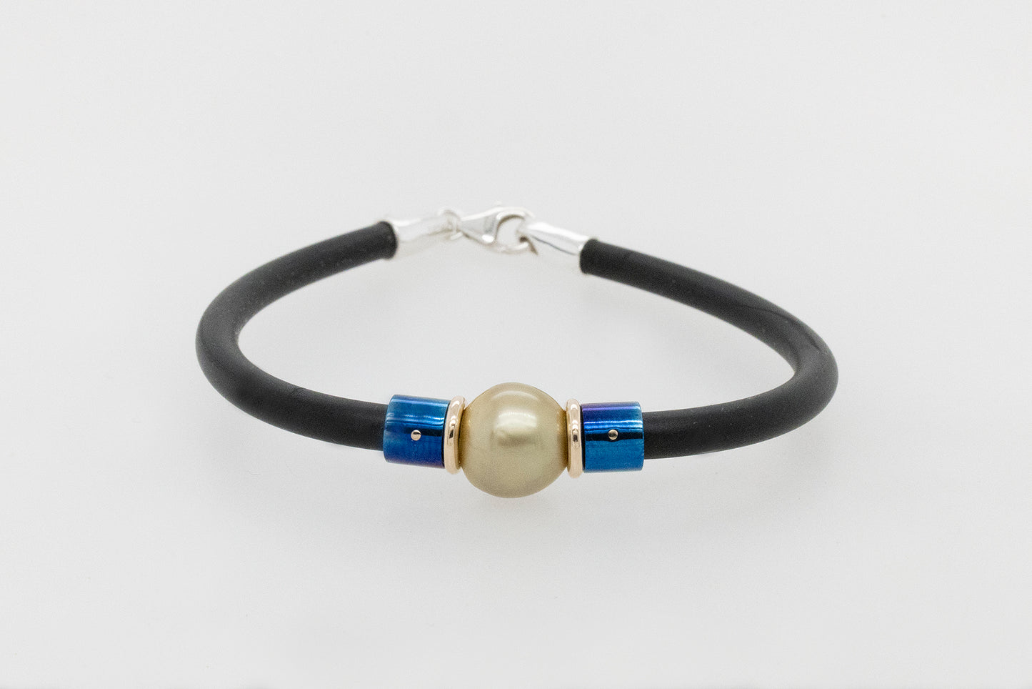 Titanium Abrolhos Pearl Neoprene Bracelet