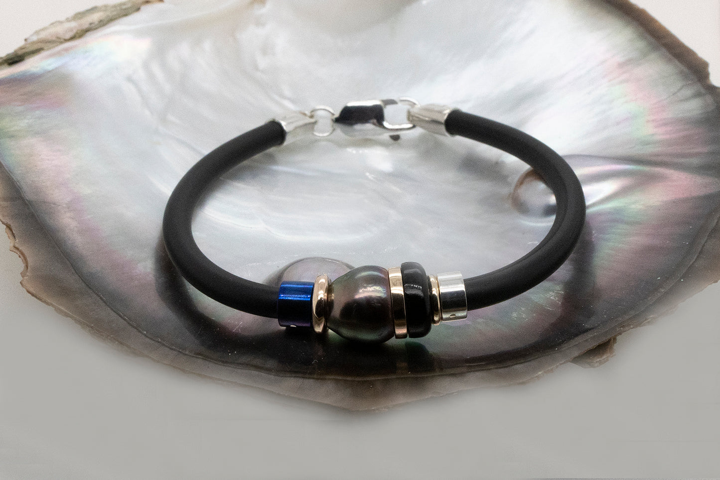Abrolhos Black Coral and Pearl Neoprene