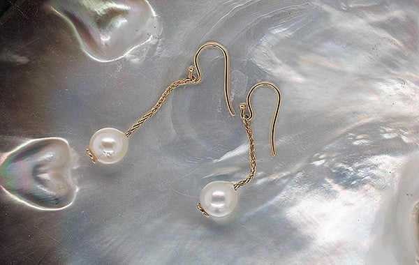 Akoya Dangle Earrings 9Y