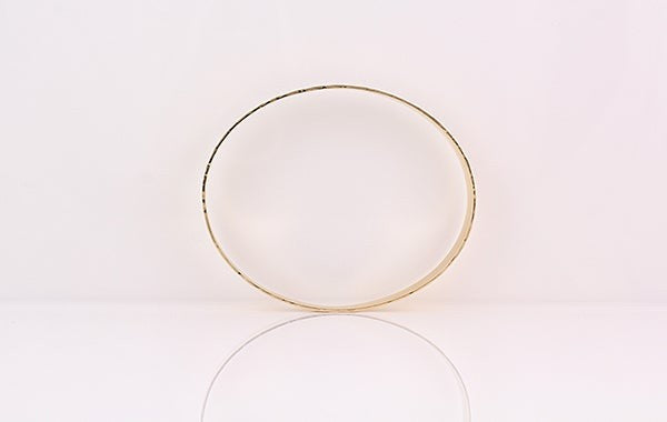 Bangle Beaten Design Oval 9Y 17.6grams