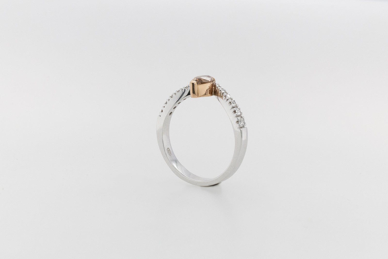 Engagement Ring with Marquise Champagne V