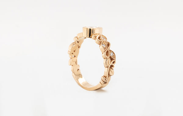 Filigree Pear Diamond Ring 18R