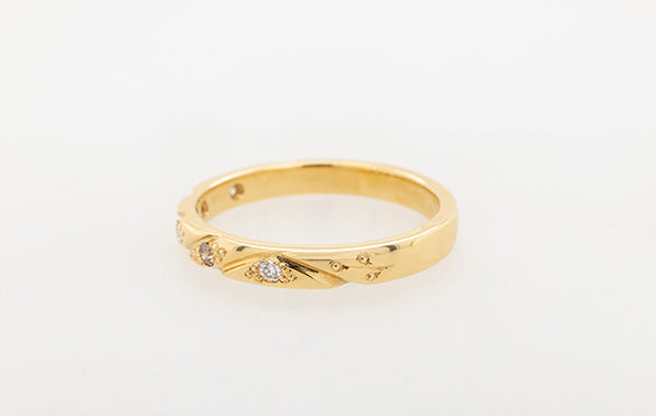 Wedding Ring Fancy Engraved Champagne Diamond 18Y