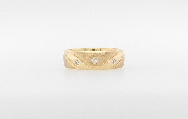 Wedding Ring Diamond Textured Engraved Pink Diamond 18Y