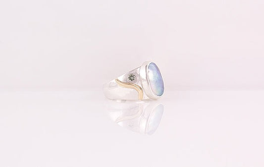 Mabe Pearl & Green Sapphire Ring 