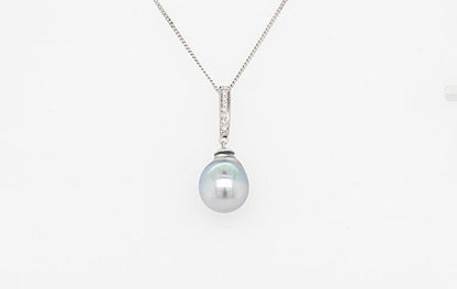 Pearl & Diamond Drop Pendant 18W