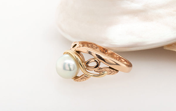 Natural Akoya Pearl Vine Ring with Diamond